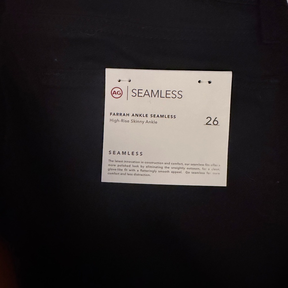AG Farrah Ankle Seamless Jeans 26